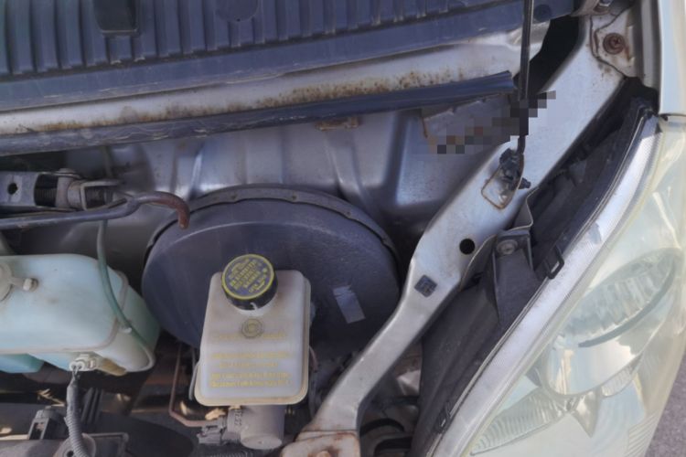 Used Wuling Rongguang 2017 1.5L Extended Basic Version Engine Bay Left