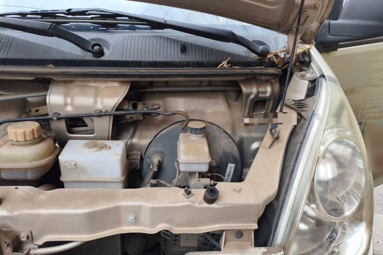 Used Wuling Rongguang 2017 1.5L Extended Basic Version Engine Bay Left