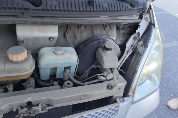 Used Wuling Rongguang  Engine Bay Left