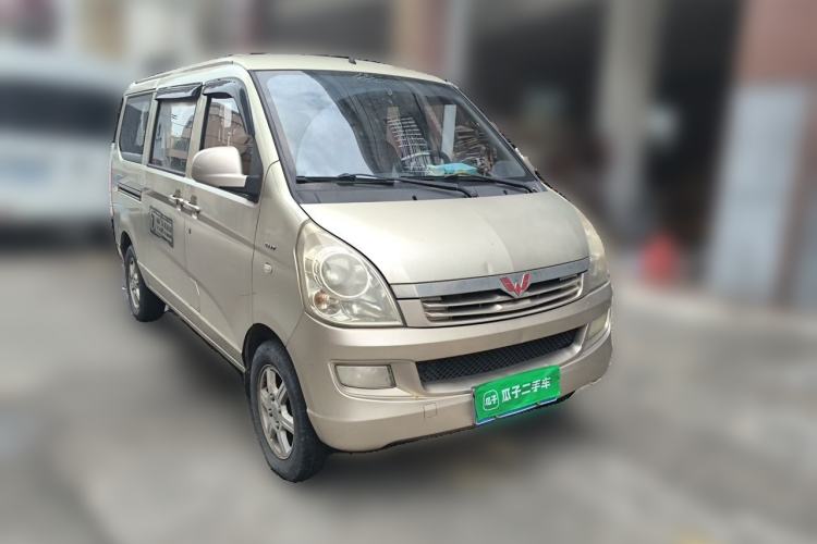 Used Wuling Rongguang 2017 1.5L Extended Basic Version Front Right 45 Deg