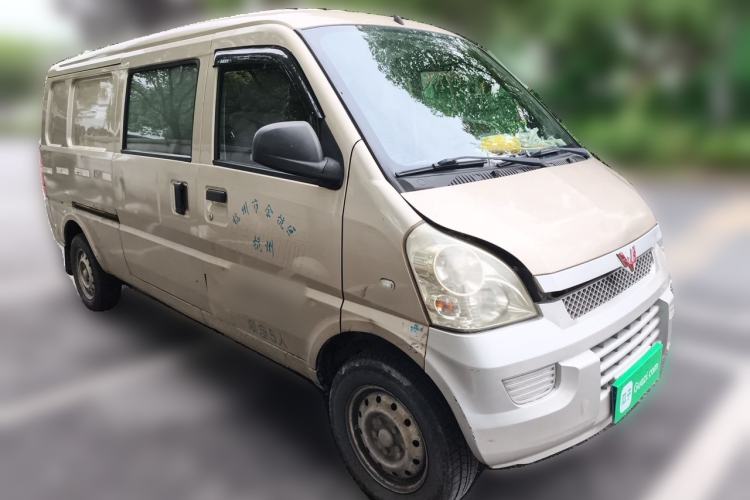 Used Wuling Rongguang 2017 1.5L Extended Basic Version Front Right 45 Deg