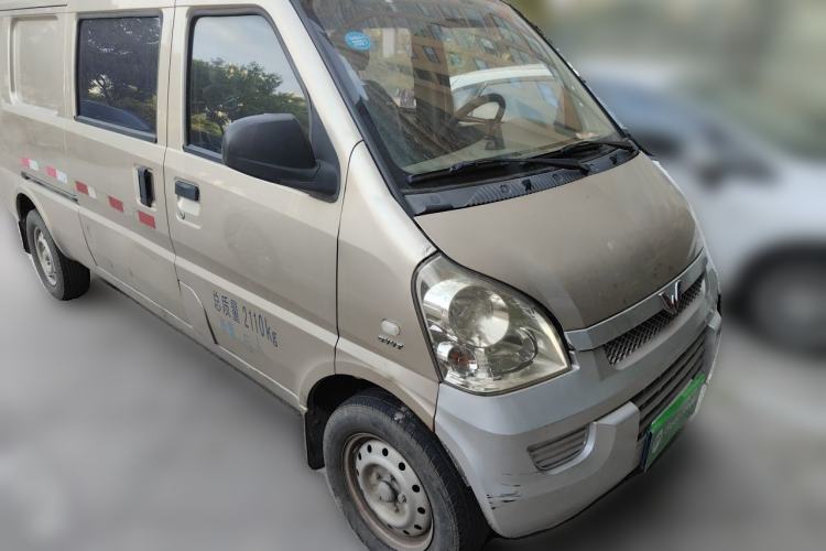 Used Wuling Rongguang 2017 1.5L Extended Basic Version Front Right 45 Deg