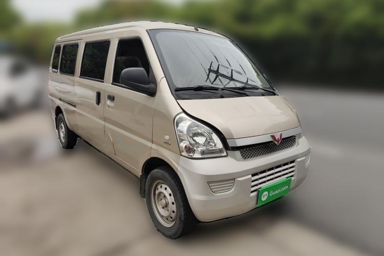 Used Wuling Rongguang 2017 1.5L Extended Basic Version Front Right 45 Deg