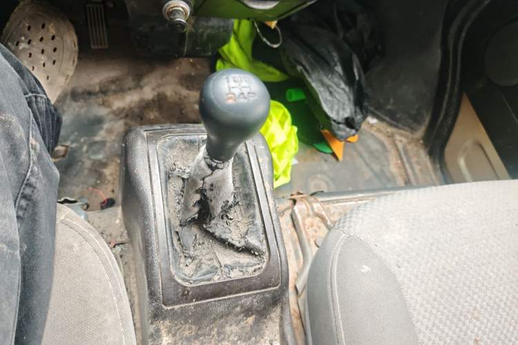 Used Wuling Rongguang 2017 1.5L Extended Basic Version Gear Lever