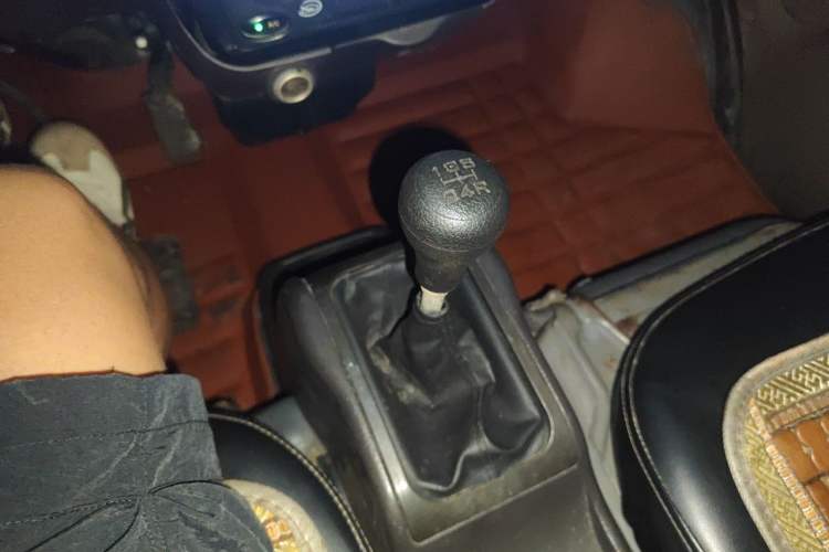 Used Wuling Rongguang 2017 1.5L Extended Basic Version Gear Lever