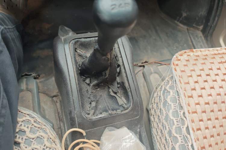 Used Wuling Rongguang 2017 1.5L Extended Basic Version Gear Lever