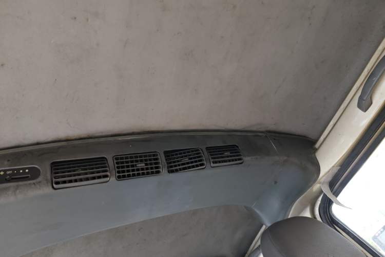 Used Wuling Rongguang 2017 1.5L Extended Basic Version Headliner