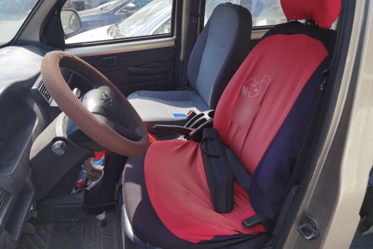 Used Wuling Rongguang 2017 1.5L Extended Basic Version Left Front Seat