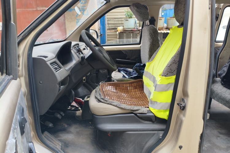 Used Wuling Rongguang 2017 1.5L Extended Basic Version Left Front Seat