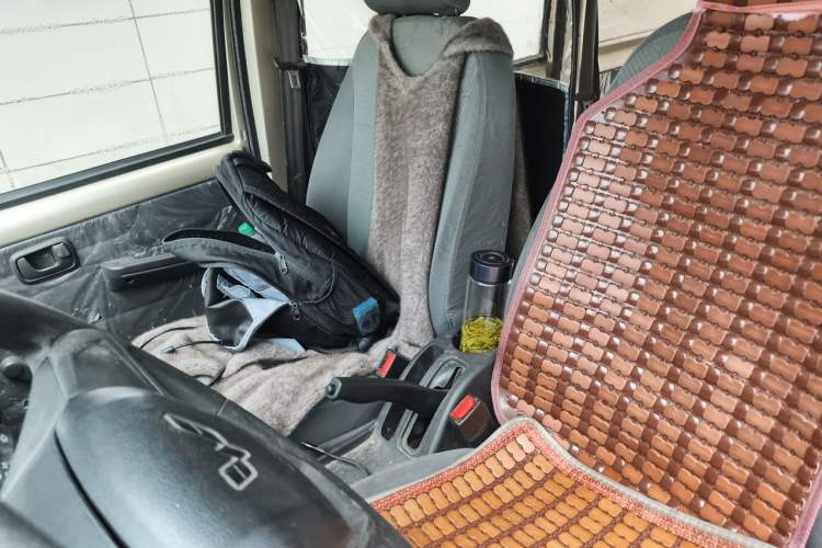 Used Wuling Rongguang 2017 1.5L Extended Basic Version Left Front Seat