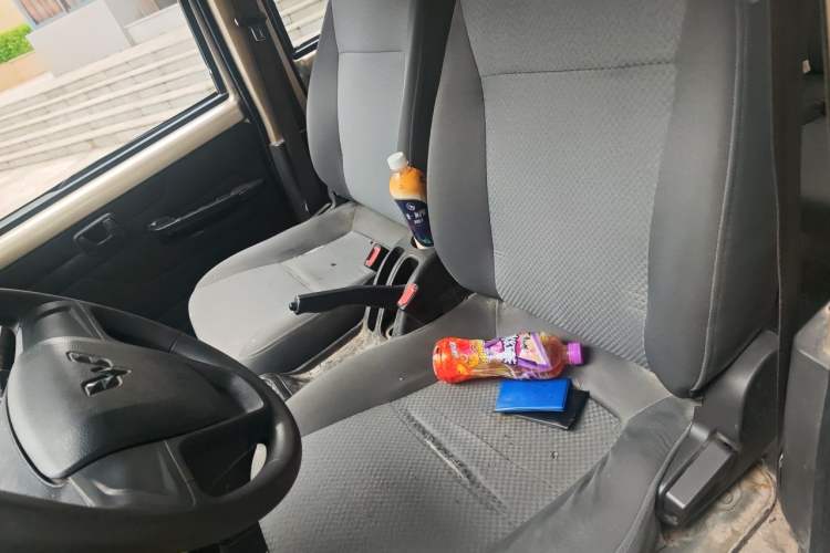 Used Wuling Rongguang 2017 1.5L Extended Basic Version Left Front Seat