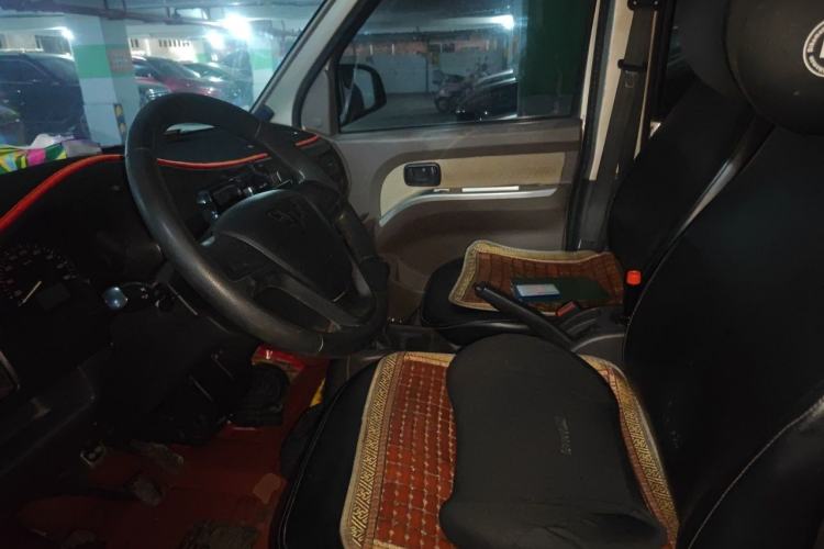 Used Wuling Rongguang 2017 1.5L Extended Basic Version Left Front Seat