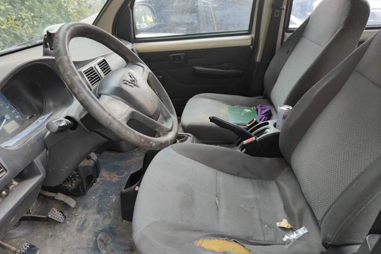 Used Wuling Rongguang 2017 1.5L Extended Basic Version Left Front Seat