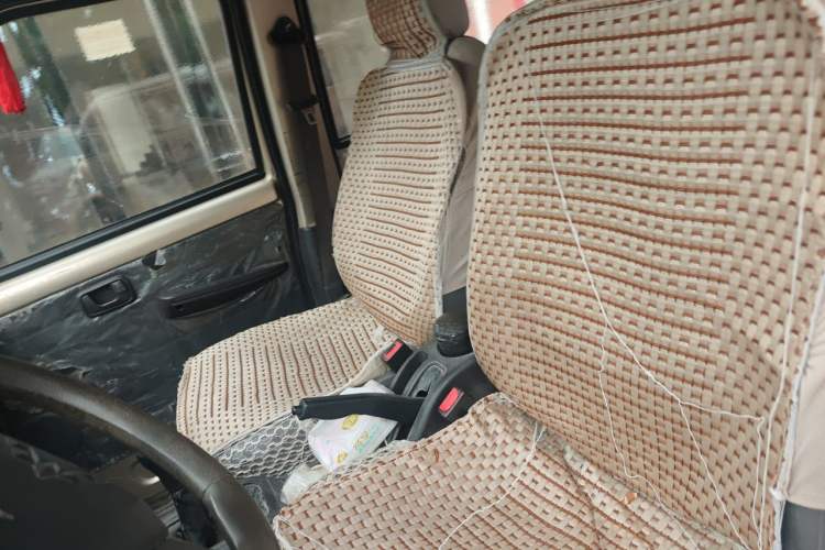 Used Wuling Rongguang 2017 1.5L Extended Basic Version Left Front Seat