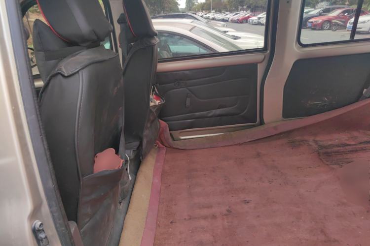 Used Wuling Rongguang 2017 1.5L Extended Basic Version Left Rear Seat