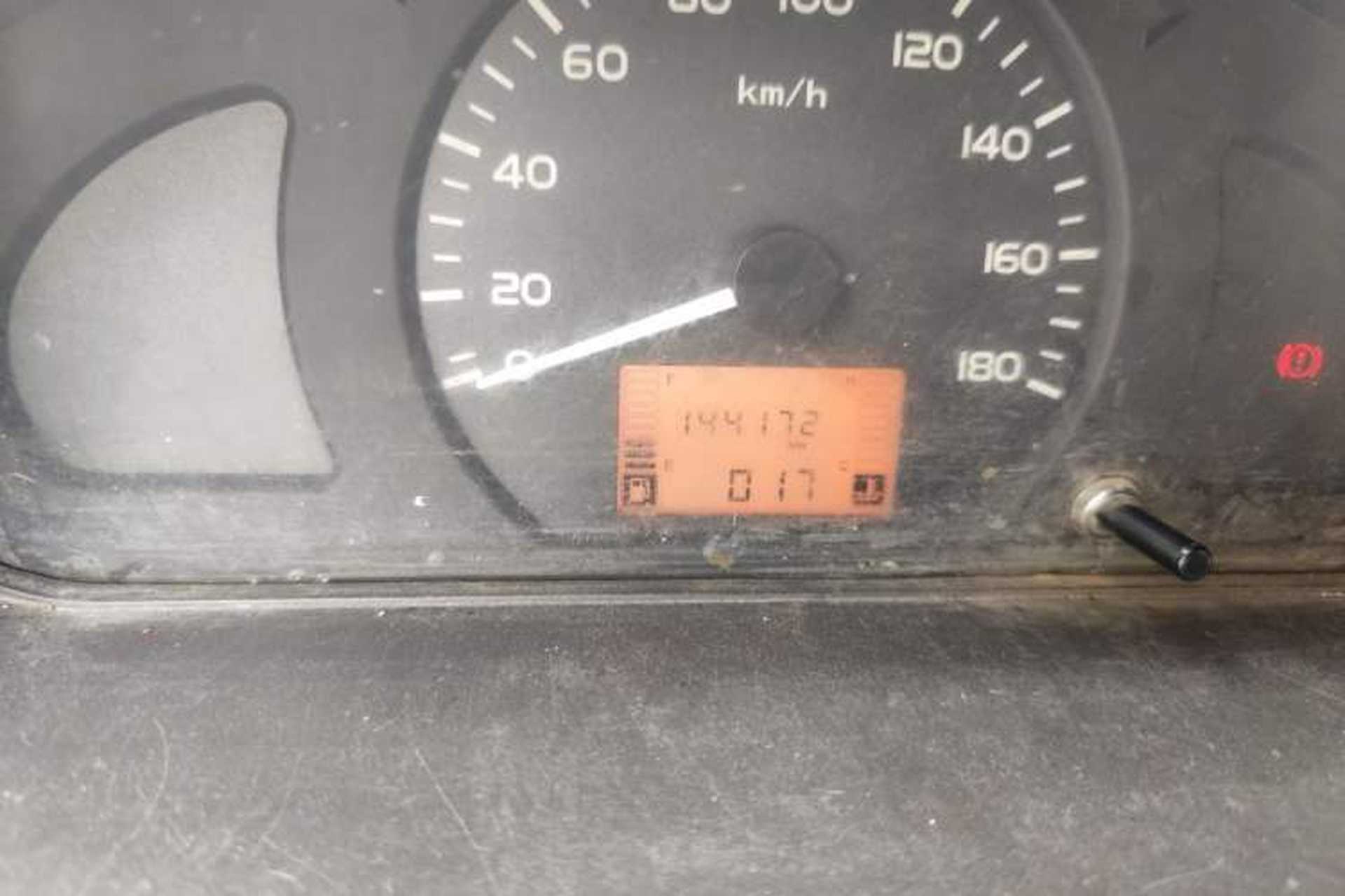 Used Wuling Rongguang 2017 1.5L Extended Basic Version Odometer Close Up