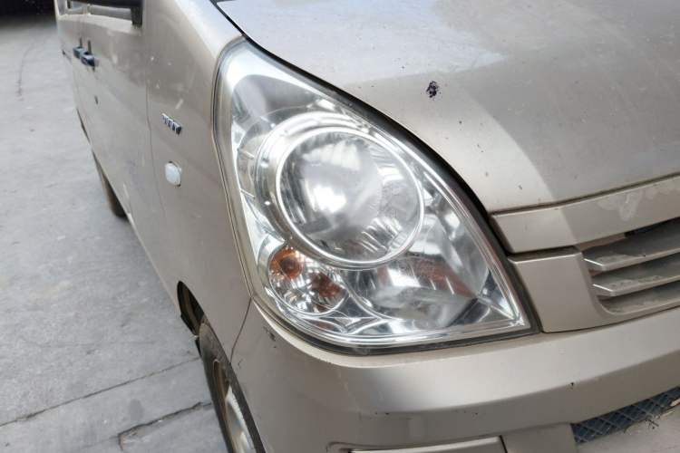 Used Wuling Rongguang 2017 1.5L Extended Basic Version Right Front Headlight
