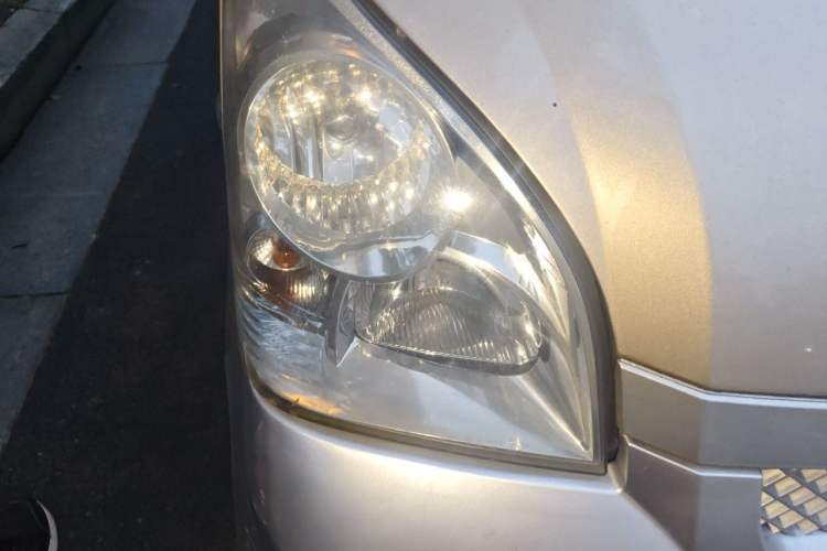Used Wuling Rongguang 2017 1.5L Extended Basic Version Right Front Headlight