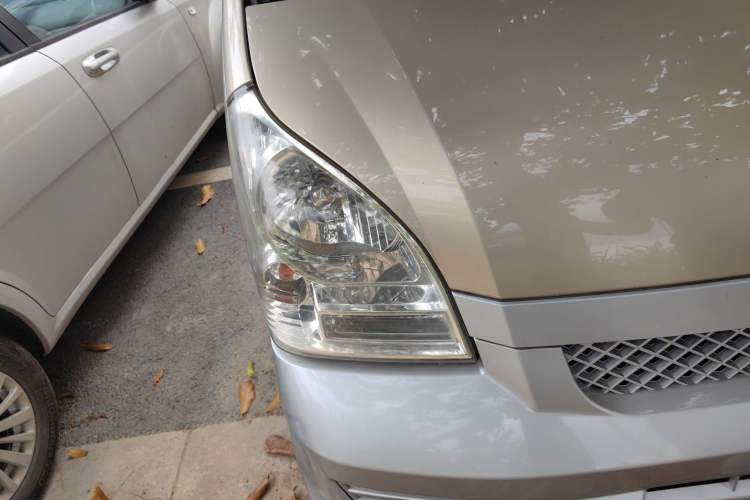 Used Wuling Rongguang 2017 1.5L Extended Basic Version Right Front Headlight