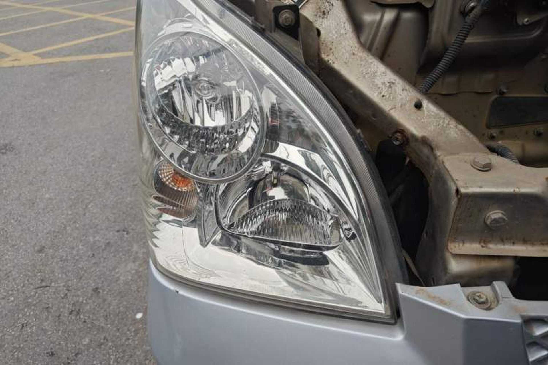Used Wuling Rongguang 2017 1.5L Extended Basic Version Right Front Headlight