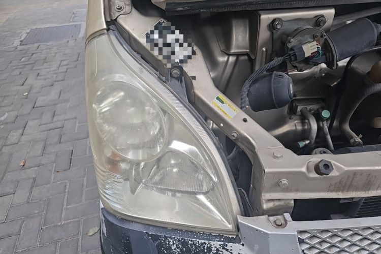 Used Wuling Rongguang 2017 1.5L Extended Basic Version Right Front Headlight