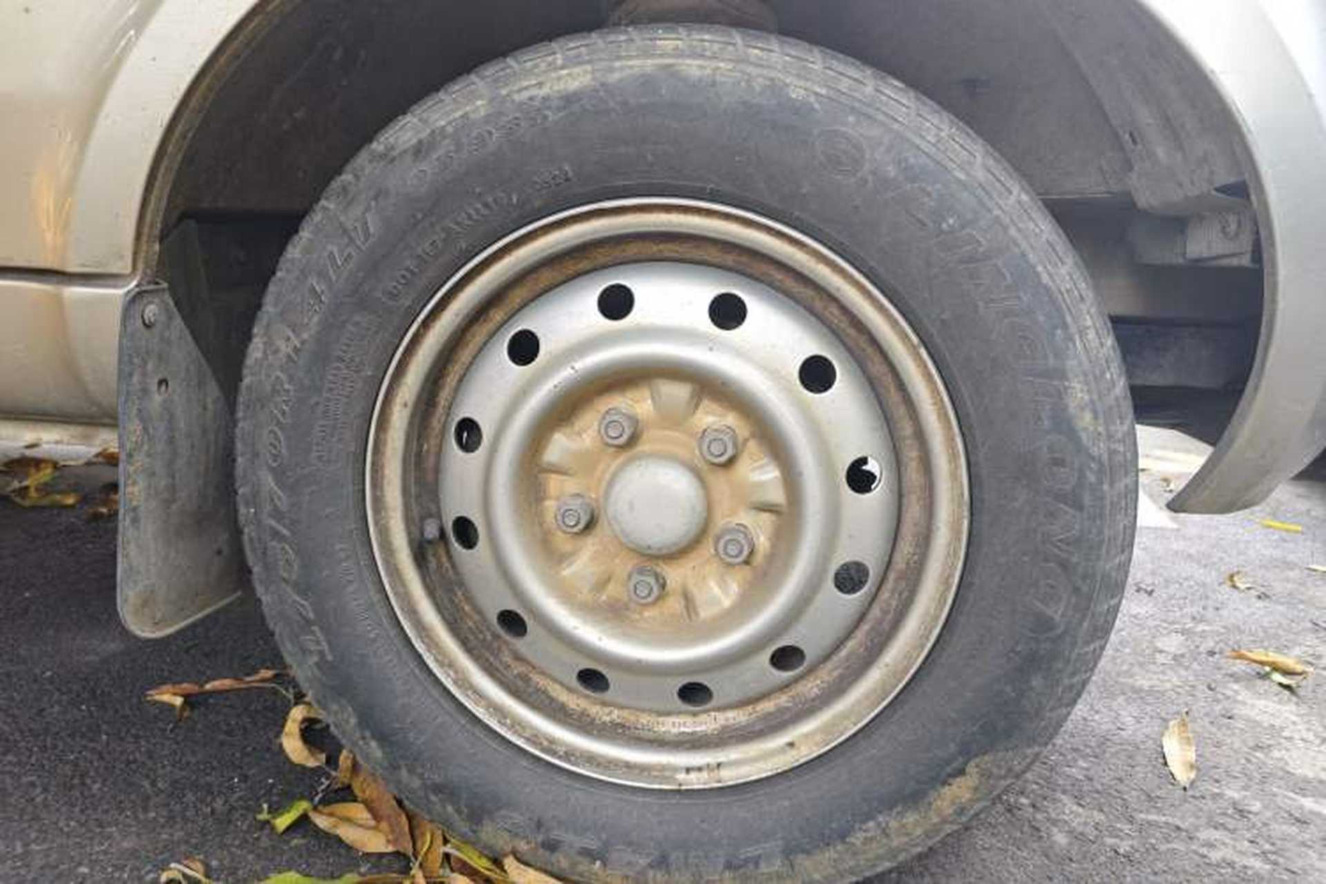 Used Wuling Rongguang 2017 1.5L Extended Basic Version Right Front Wheel Hub