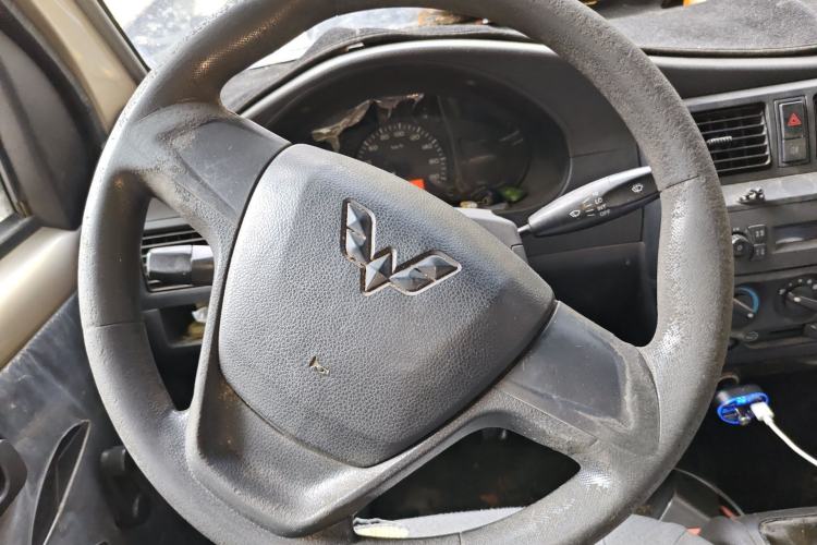 Used Wuling Rongguang 2017 1.5L Extended Basic Version Steering Wheel