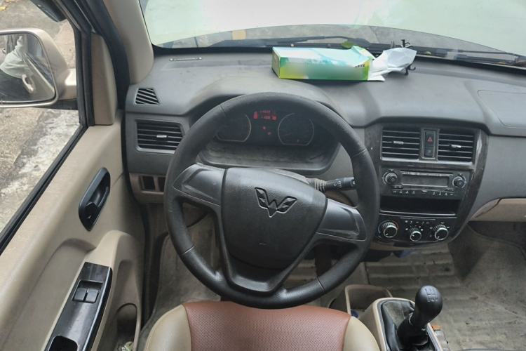 Used Wuling Rongguang 2017 1.5L Extended Basic Version Steering Wheel