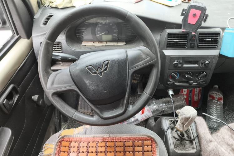 Used Wuling Rongguang 2017 1.5L Extended Basic Version Steering Wheel