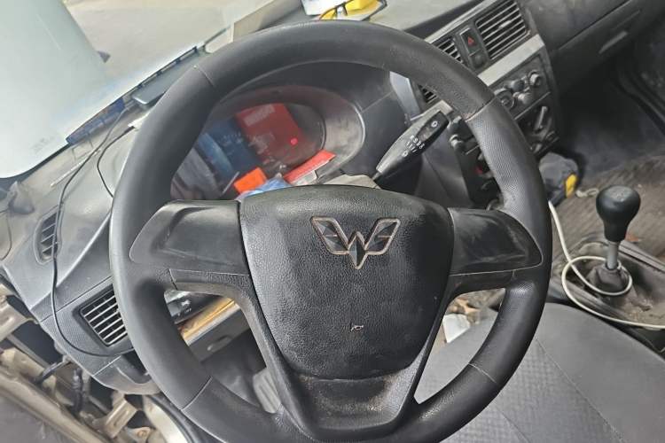 Used Wuling Rongguang 2017 1.5L Extended Basic Version Steering Wheel