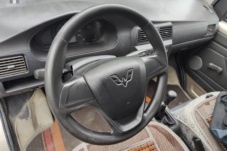 Used Wuling Rongguang 2017 1.5L Extended Basic Version Steering Wheel