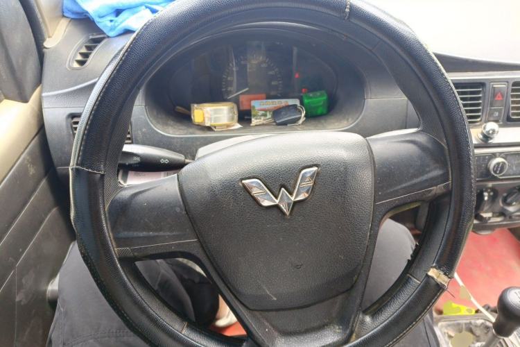 Used Wuling Rongguang 2017 1.5L Extended Basic Version Steering Wheel