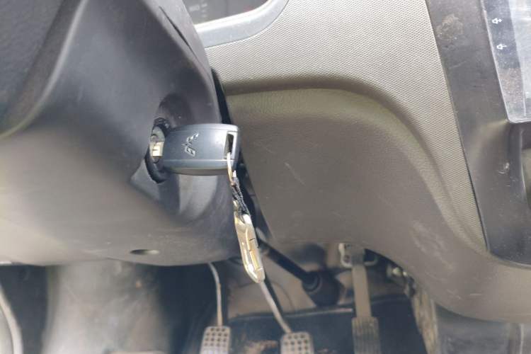 Used Wuling Rongguang 2017 1.5L Extended Basic Version Vehicle Key