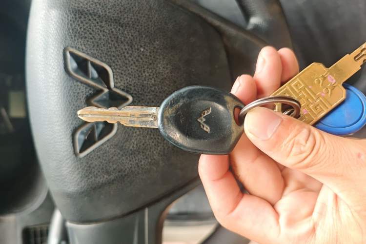 Used Wuling Rongguang 2017 1.5L Extended Basic Version Vehicle Key