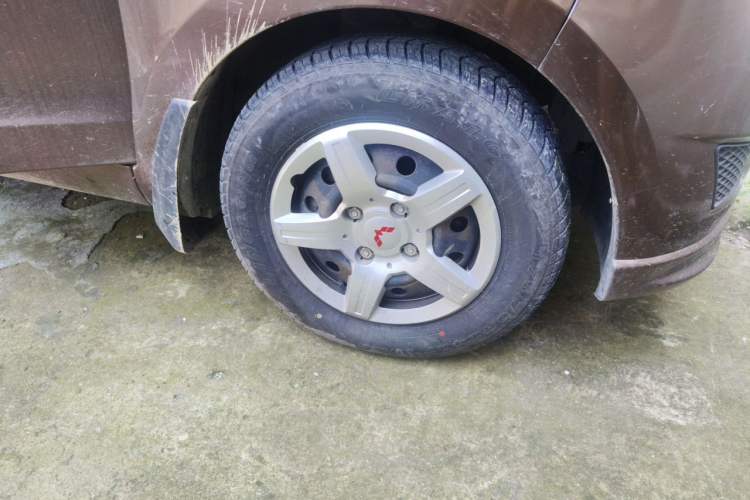 Used Wuling Rongguang  Right Front Wheel Hub