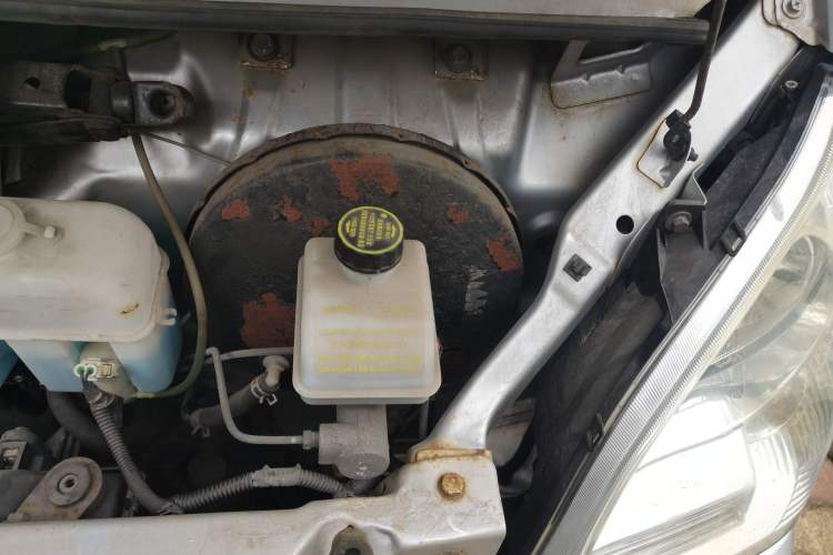Used Wuling Rongguang  Engine Bay Left