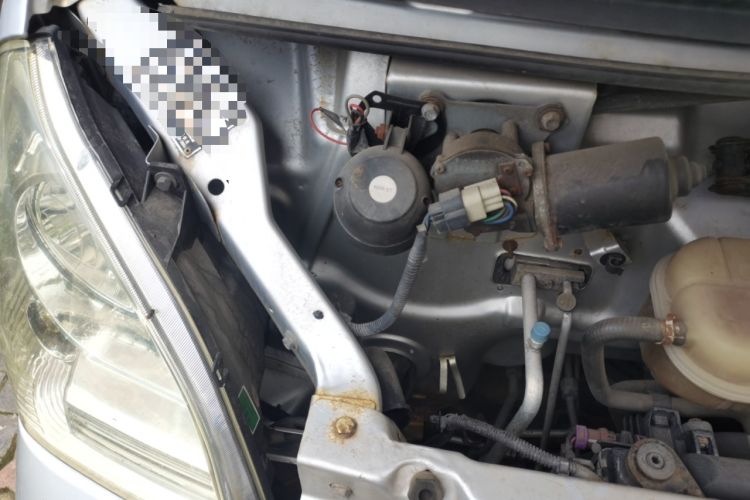 Used Wuling Rongguang  Engine Bay Right
