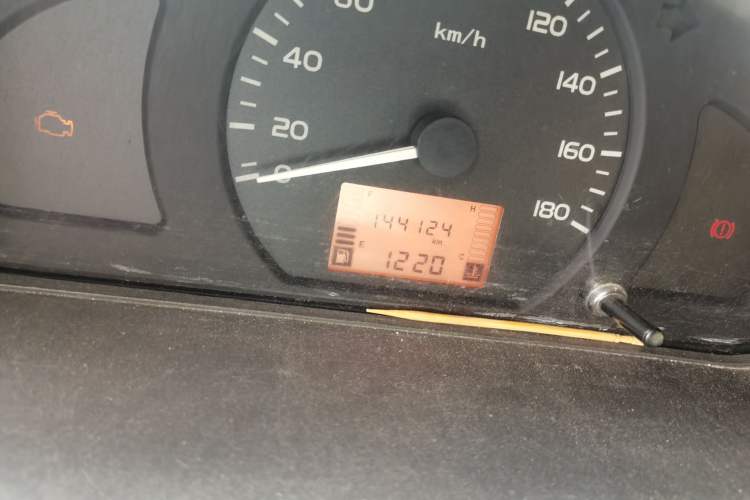 Used Wuling Rongguang  Odometer Close Up