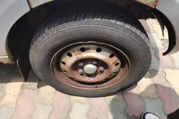 Used Wuling Rongguang  Right Front Wheel Hub