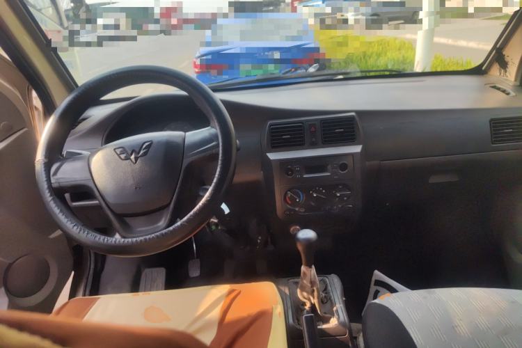 Used Wuling Rongguang 2019 1.5L S Base Version Center Console