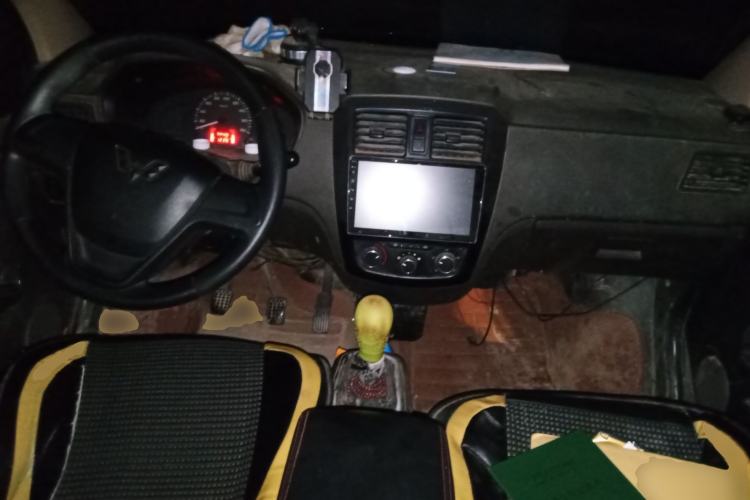 Used Wuling Rongguang 2019 1.2L S Base Model Center Console