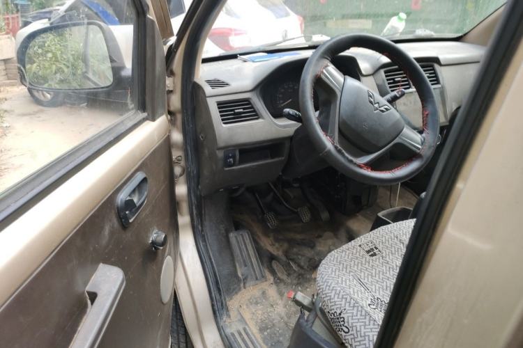 Used Wuling Rongguang 2019 1.2L S Base Model Driver Seat