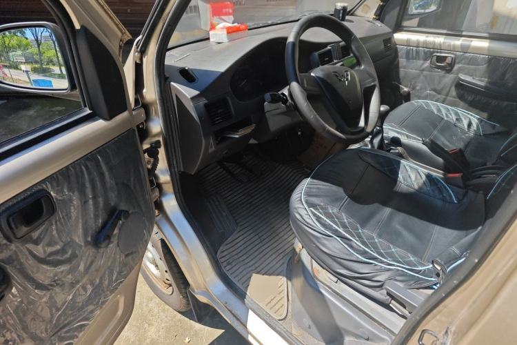 Used Wuling Rongguang 2019 1.5L Extended-Body Van Base Model with 2 Seats Driver Seat