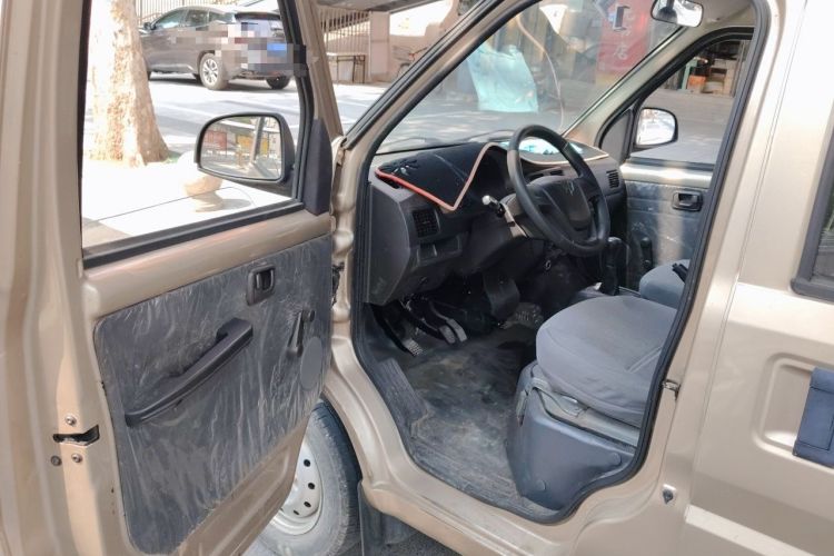 Used Wuling Rongguang 2019 1.5L Extended Basic Version Driver Seat