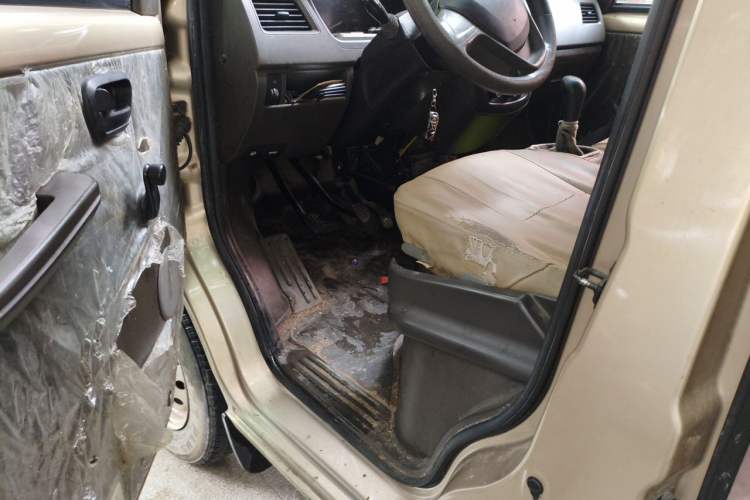 Used Wuling Rongguang 2019 1.2L S Van Standard Model with 5 Seats Driver Seat
