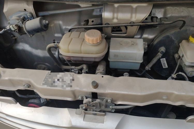 Used Wuling Rongguang 2019 1.2L S Base Model Engine Bay