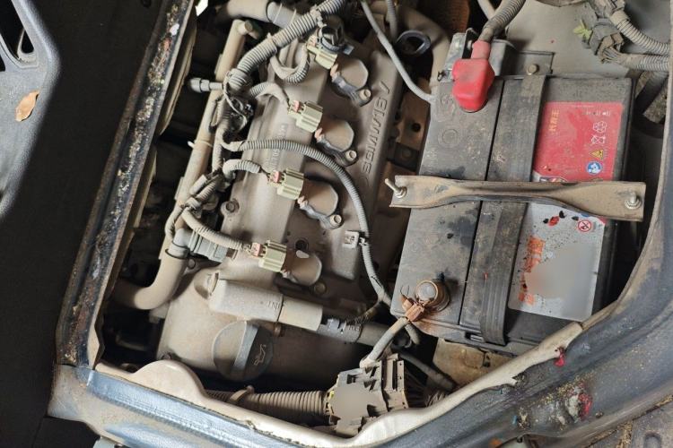 Used Wuling Rongguang 2019 1.5L Extended Basic Version Engine Bay