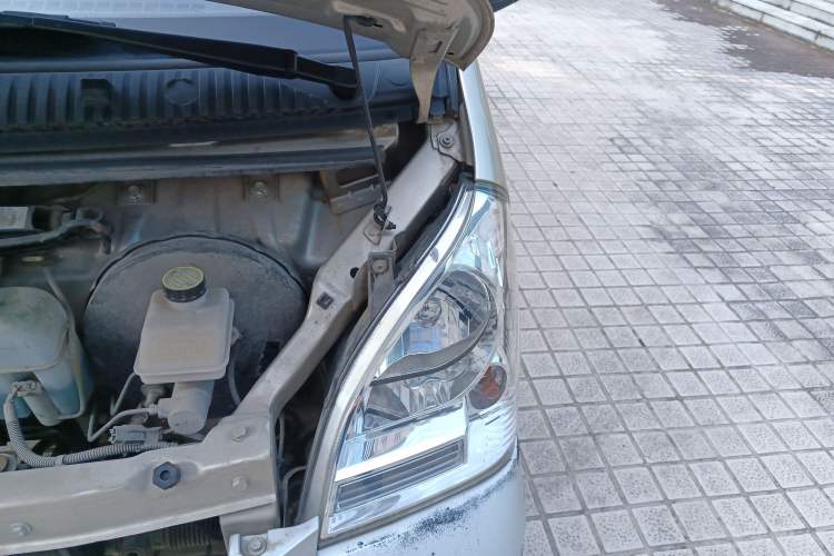 Used Wuling Rongguang 2019 1.5L Extended-Body Van Base Model with 2 Seats Engine Bay Left