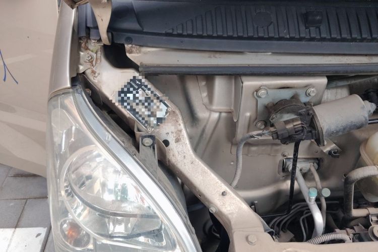 Used Wuling Rongguang 2019 1.5L Extended Basic Version Engine Bay Right