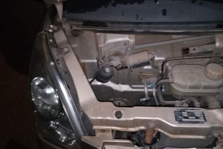 Used Wuling Rongguang 2019 1.2L S Base Model Engine Bay Right